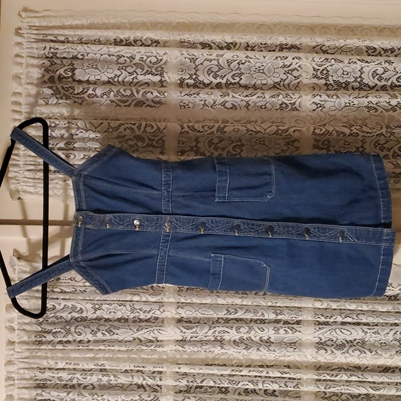 Old Navy Dresses & Skirts - Old Navy Denim Sundress Size 0. Great switch from your winter jeans Great Look!